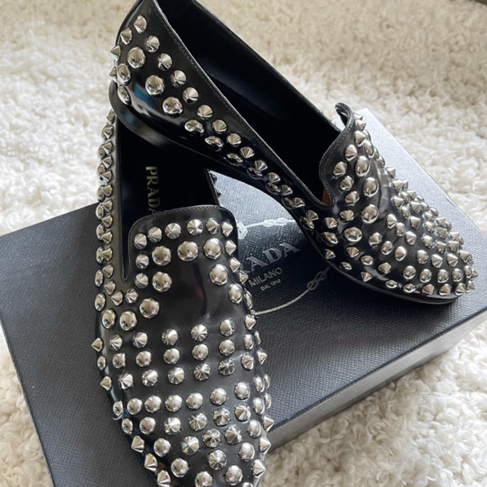 Prada / Spazzolato Studded Slipper / Nero / 8US/7UK